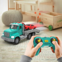 Remote control mint toy tow truck towing red car