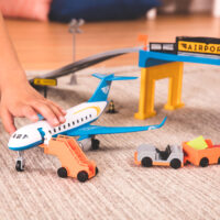 Airport Playset (32pc) - Image 9