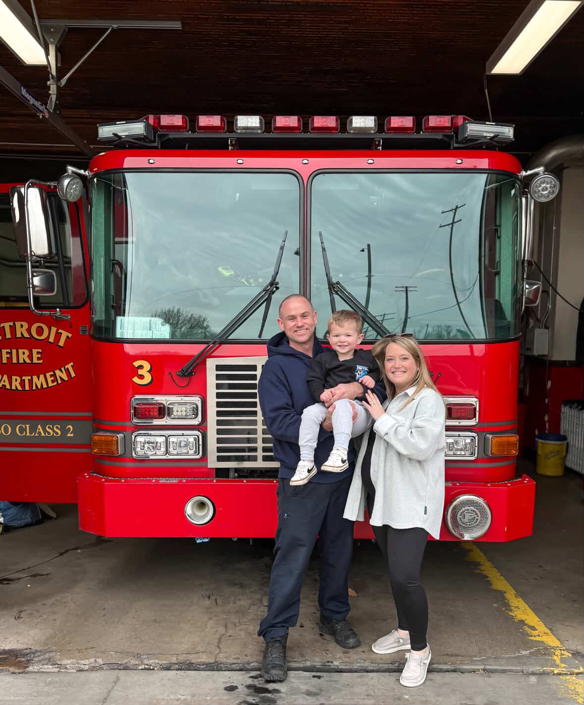 Firefighter Ryan and his family. Photo from @mamaandhudson
